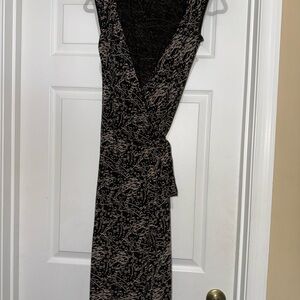 Max Studio Black and Cream Midi Dress